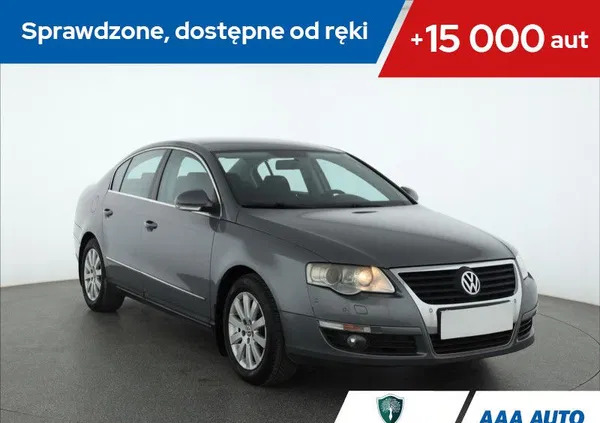 volkswagen passat Volkswagen Passat cena 20000 przebieg: 126563, rok produkcji 2008 z Mogilno